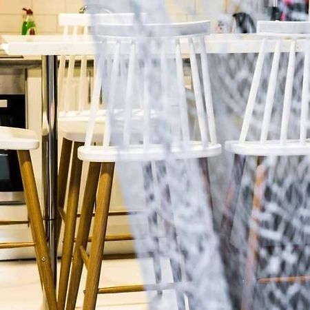Diamond Lux Apartment Palaiontsiflikion Ngoại thất bức ảnh