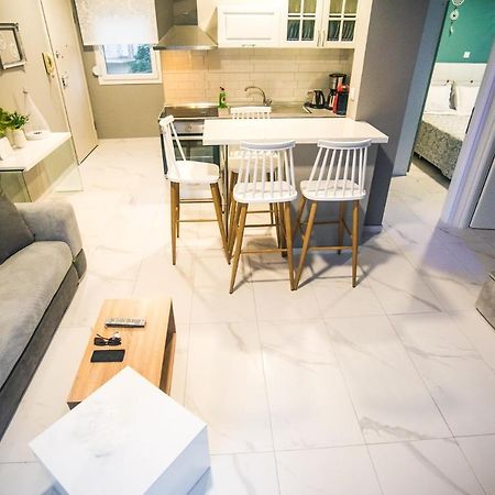 Diamond Lux Apartment Palaiontsiflikion Ngoại thất bức ảnh