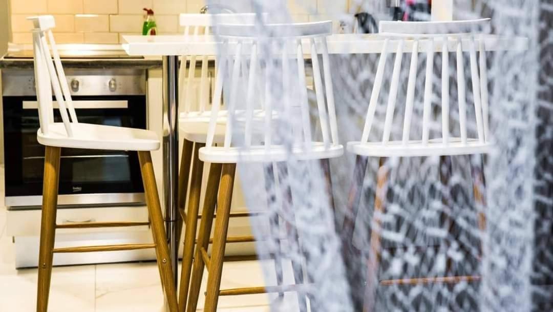 Diamond Lux Apartment Palaiontsiflikion Ngoại thất bức ảnh