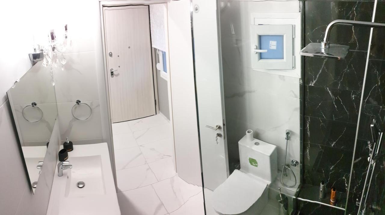 Diamond Lux Apartment Palaiontsiflikion Ngoại thất bức ảnh